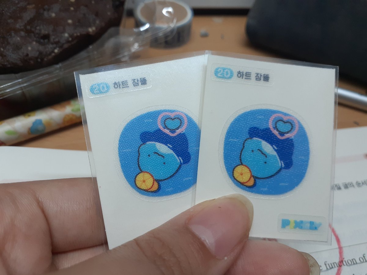 오! 아싸! 하트뜰!

여담이지만 요 며칠 점심 저녁 초코케잌만 먹고 있음.. 다른 빵이 안 들어와요.. 다스케테..