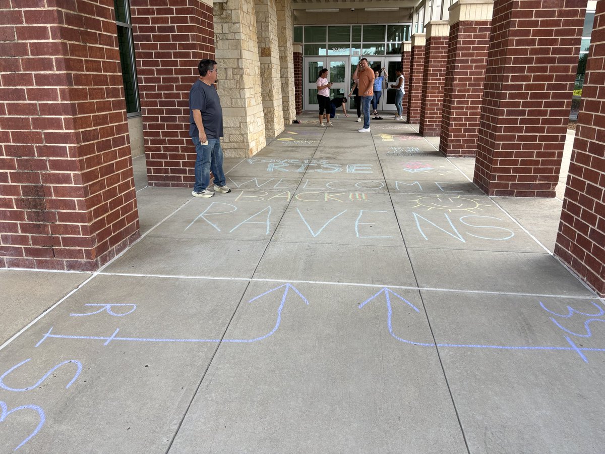 Justin Vogt, M. Ed. (@vogtislikevote) on Twitter photo A little sidewalk chalk welcome for our Ravens <a href="/DrAnthonyMS/">Anthony Middle School</a> Ready for a great year including #allthethings A little sidewalk chalk welcome for our Ravens <a href="/DrAnthonyMS/">Anthony Middle School</a> Ready for a great year including #allthethings