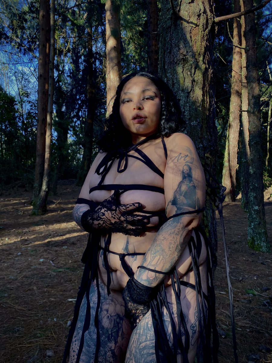 So u now! 
onlyfans.com/?ref=184771238