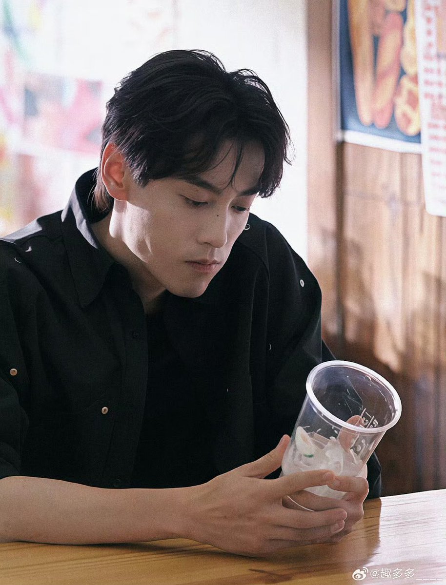 พี่เถียนคือหล่อมาก คือรูปชัดตาเเตกความหล่อพี่เถียนคือเกินมาก ชอบอ่ะ  #TianXuning #เถียนสวี่หนิง