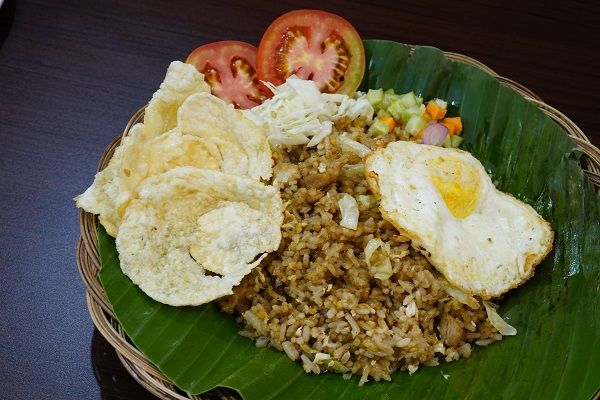 Biar kenyang maksimal, order nasi goreng kambing nya dulu yuk!
Hanya di resto Sate Tegal Marem yah ordernya :)
