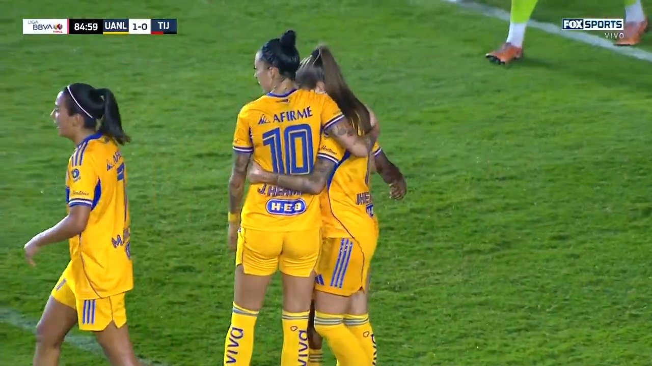 Recuperación de @JCordinali9, Jacquie con el centro y nuevamente Jheniffer aparecía para marcar el segundo.
