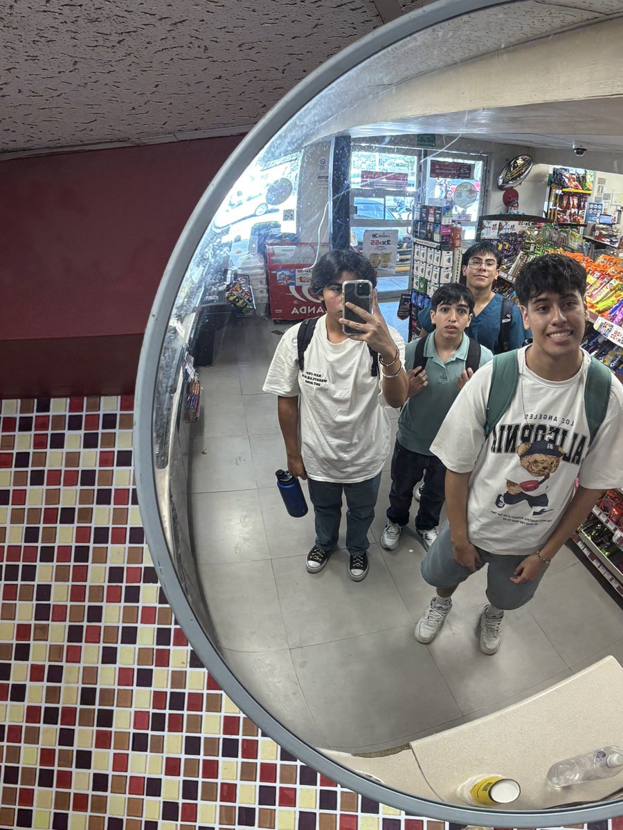 COMO UN G tweet media