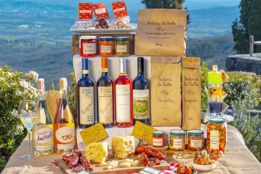 PL RT Win an Italian hamper from villa experts, <a href="/ToTuscany/">To Tuscany</a> #win #giveaway #competition bit.ly/44W1P7v
