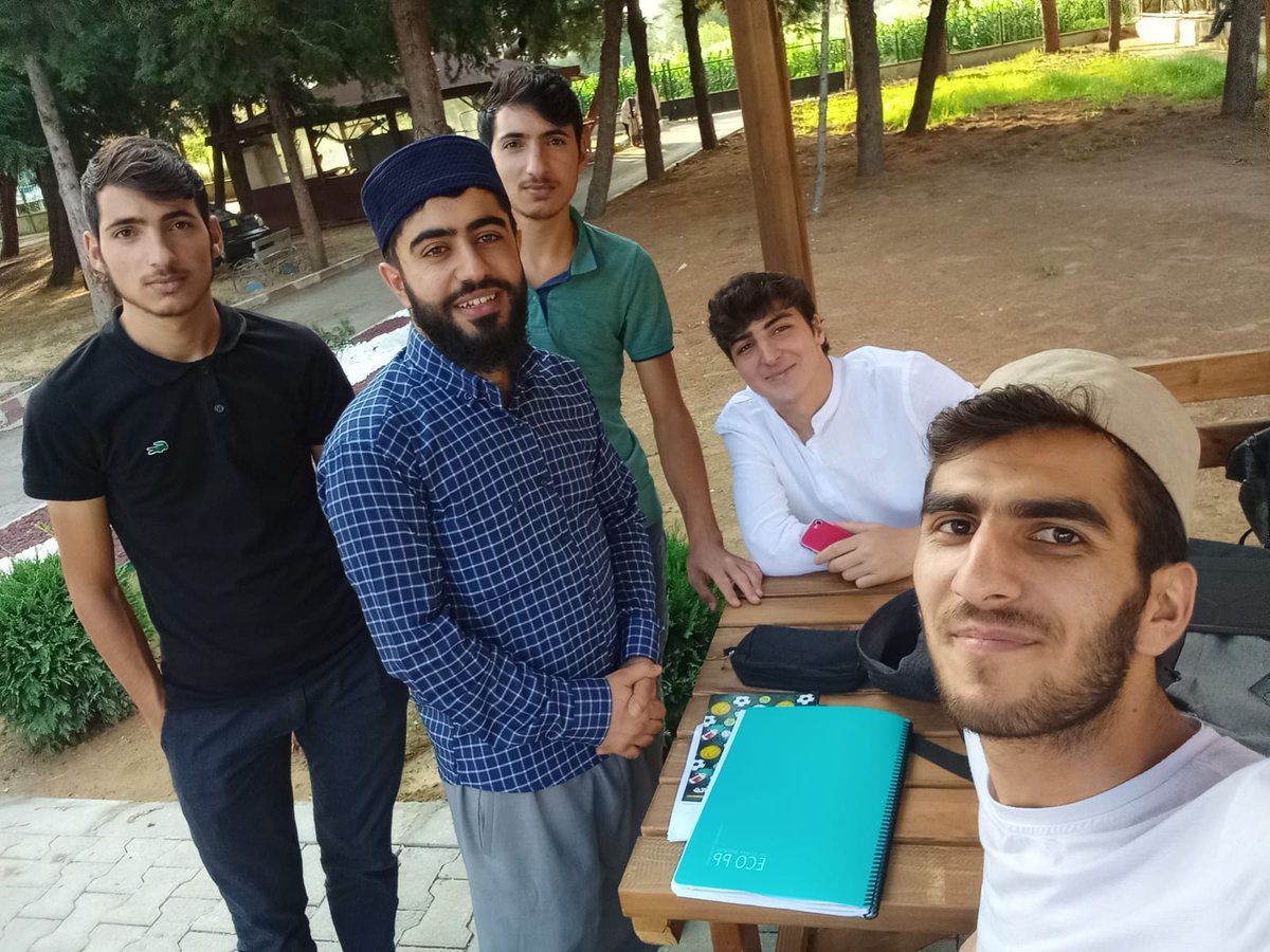 Samsun İfam merkezde İfam çorum şubemizde 1 ve 2 ci sınıfta okuyan kardeşlerimizle muhterem İhsan Şenocak hocamızla Akaid kampımız devam etmektedir.
