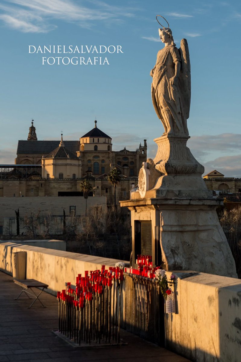 Siempre amanece. <a href="/mezq_catedral/">Mezquita-Catedral de Córdoba</a>