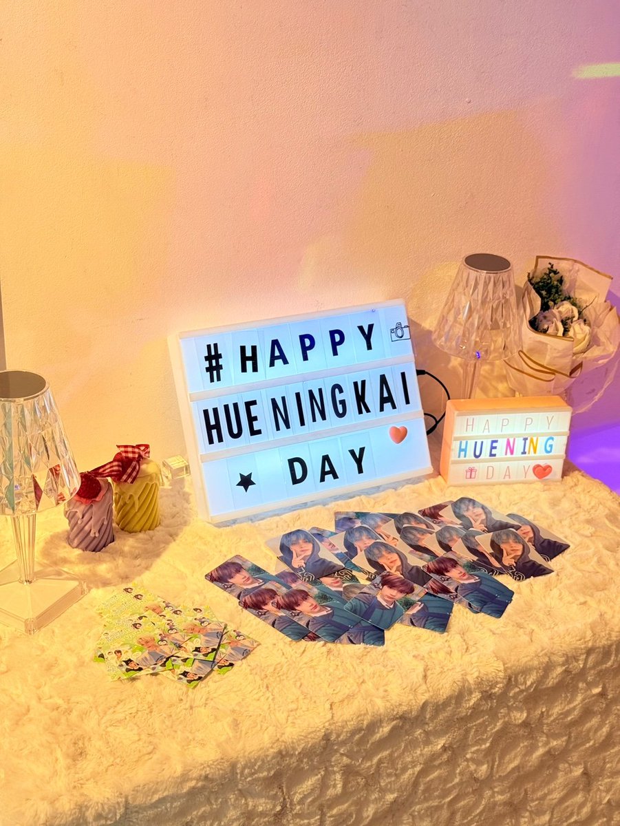 카페라래에서 8.13~8.16일까지 휴닝카이 생일 카페 이벤트가 진행됩니다:)  모두 놀러 오셔서 휴닝이 생일을 축하해 주세요 😘 
#휴닝카이 #hueningkai
#여름의_푸른빛_카이 #azure_kai_of_summer
#tomorrow_x_together