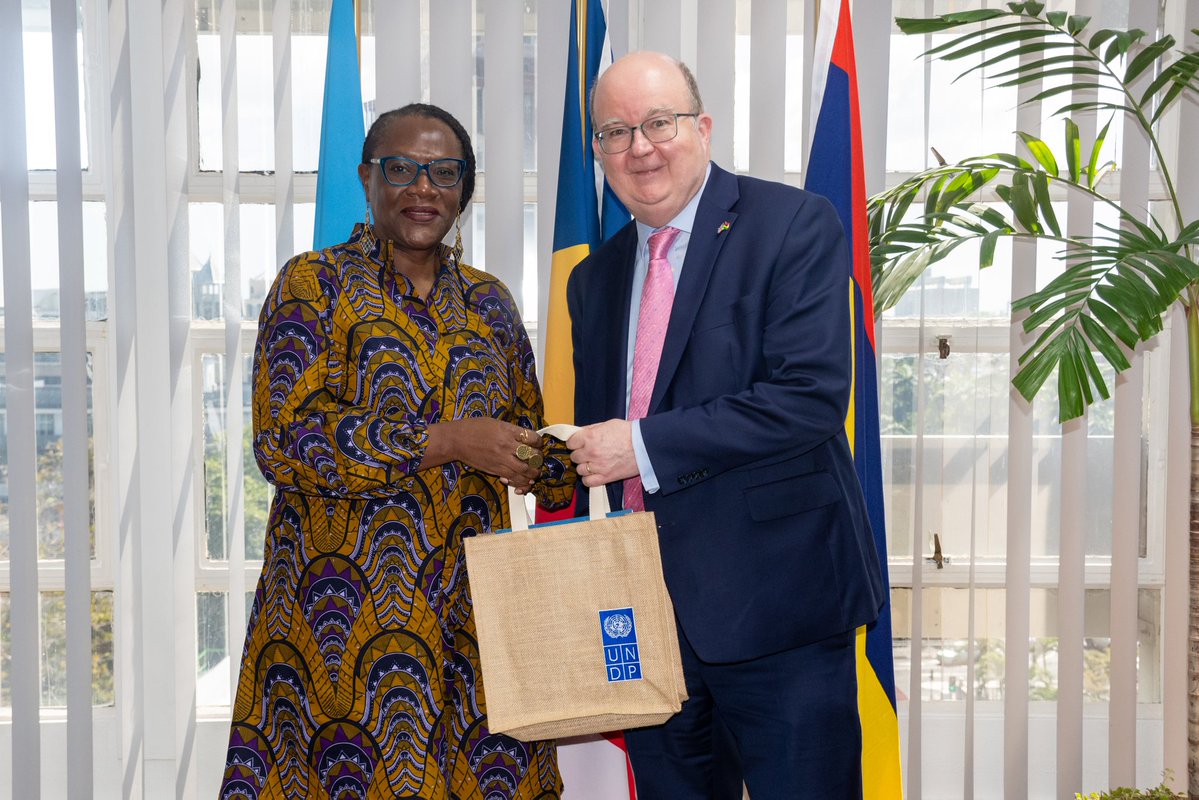 Amanda K. Serumaga (@aserumaga) on Twitter photo It was a privilege to meet with H.E. <a href="/PaulBrummell/">Paul Brummell</a> 🇬🇧 UK High Commissioner to #Mauritius 🇲🇺to discuss the contributions of <a href="/UNDPMauritius/">UNDP Mauritius</a> and the possibility of collaboration #RisingUpforSIDs #partnersatcore It was a privilege to meet with H.E. <a href="/PaulBrummell/">Paul Brummell</a> 🇬🇧 UK High Commissioner to #Mauritius 🇲🇺to discuss the contributions of <a href="/UNDPMauritius/">UNDP Mauritius</a> and the possibility of collaboration #RisingUpforSIDs #partnersatcore