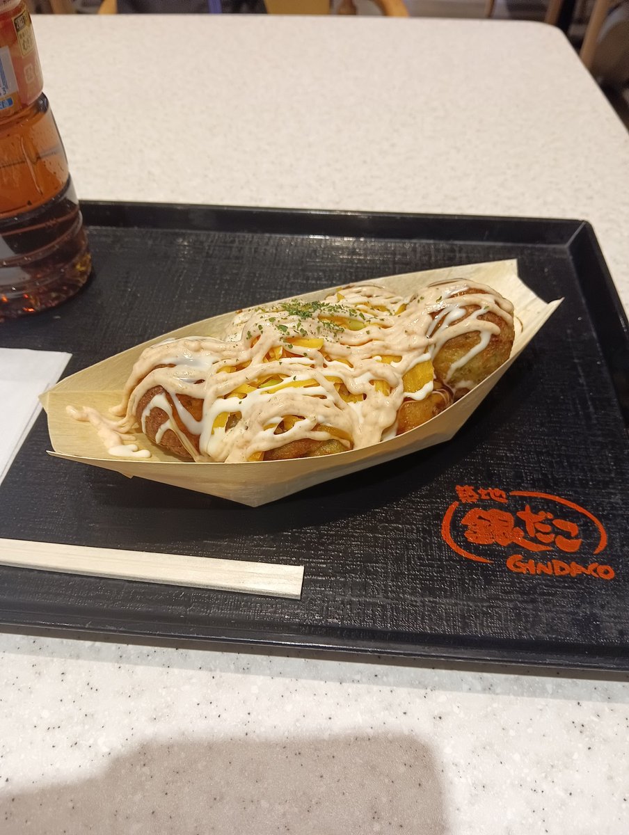 1619Ayako's tweet photo. 久しぶりのたこ焼きうまー😆
やっぱチーズ明太最高だぁ!
もうすぐ久々誤算楽しみだなぁ😊 https://t.co/jonlerEgnI