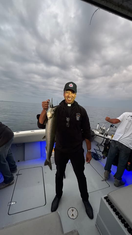 BrexitBuster's tweet photo. I always suspected that there was something very fishy about fake Father Fund-me. ‘You should’ve seen the one that got away!’
#HolyHoax #AltarMitty https://t.co/pbessHTZHb