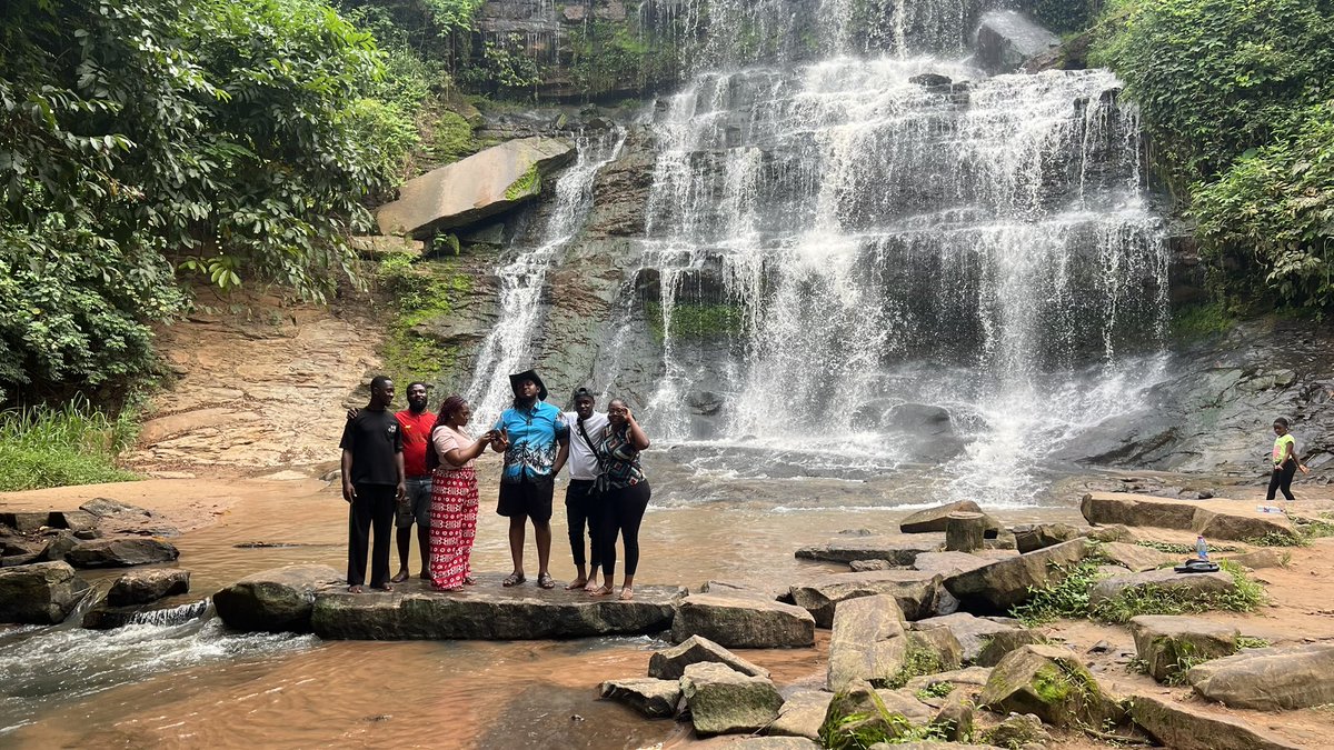 RH_Tours_GH's tweet photo. The Canopy Walk at the #Kintampo #Waterfall  gives an sense of adventure with fun as tourists walk to the other end of the canopy. 

#tour #ghana #trip https://t.co/xnzzYfozBN