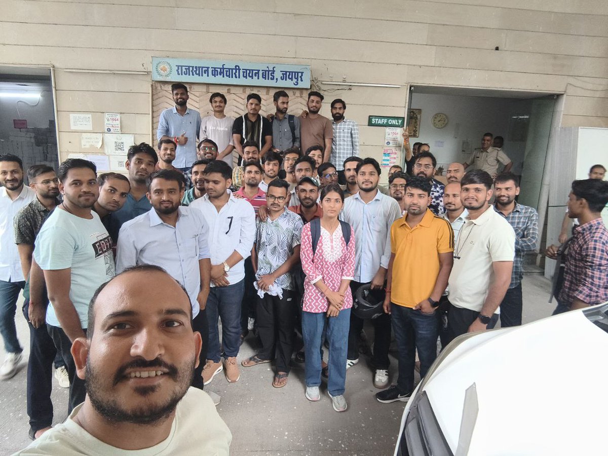 LDCsangh's tweet image. आलोक राज जी @alokrajRSSB  मुख्यमंत्री साहब @BhajanlalBjp 
देख लीजिए कब तक हमें यूंही चक्कर खाने पर मजबूर करोगे
हमारी एग्जाम लगे 1 साल हो गया रिज़ल्ट अभी तक नहीं आया
कृपया रिजल्ट जारी कीजीए 
@HANUMANKISAN #LDC_रिजल्ट_जारी_करो 
#आलोकजी_LDC_रिजल्ट_जारी_करो