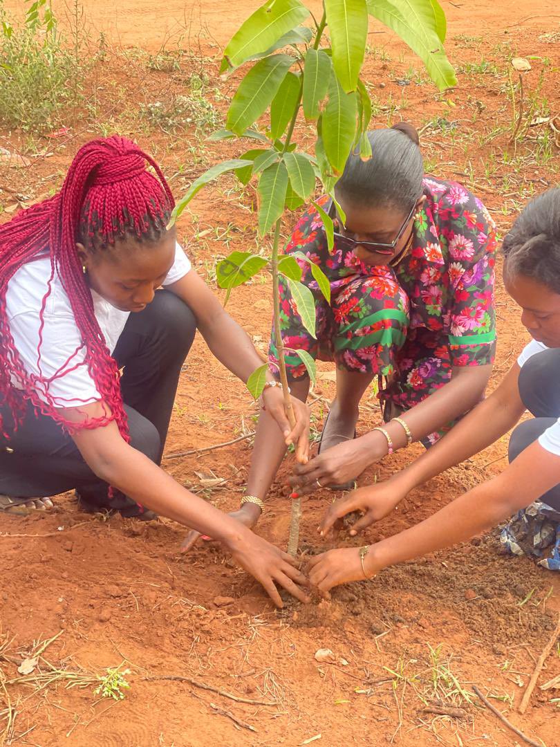 On #YouthDay I salute resilient and courageous youth for their leadership, courage, dedication and ambition to transform today and tomorrow. 

From #Senegal to #Rwanda, from #Djibouti to #Togo, they are my motivation and my inspiration to work everyday for the development of our
