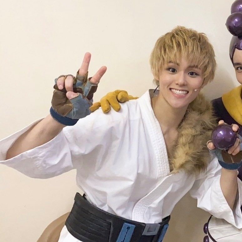 Ojiros ultra stage actor is so cute. Look at him