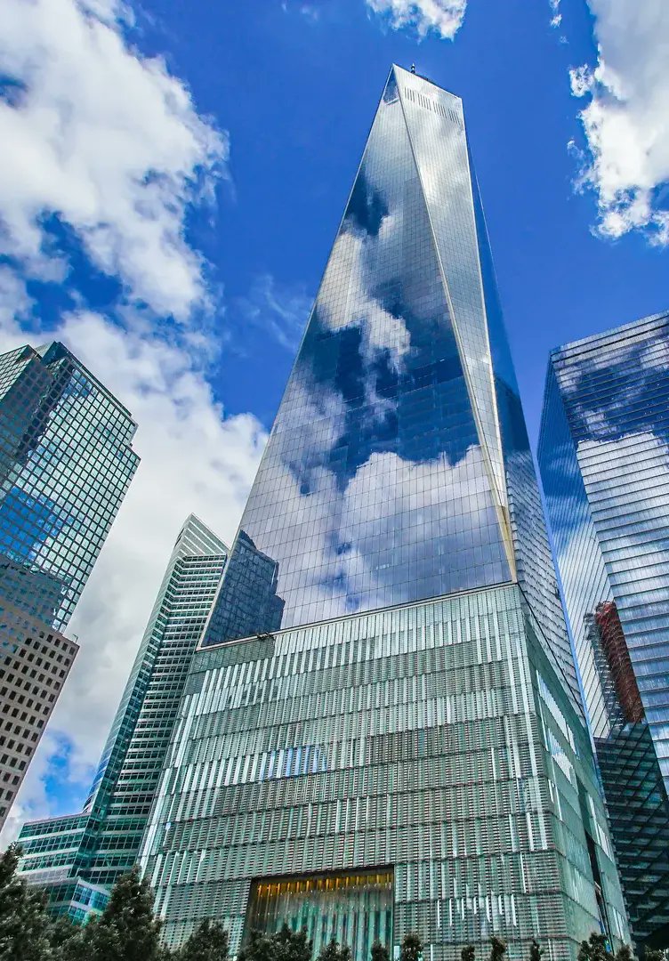 GlassBalkan's tweet photo. Modern skyscraper glass can flex in high winds without breaking. 🏙️
Tempered + SGP-laminated insulated panels in flexible frames keep buildings safe.
Examples: Burj Khalifa, Shanghai Tower, One WTC.

More at https://t.co/j9D45lNFNz

#Architecture #Engineering  #GlassTech https://t.co/PAQkXNXoFE