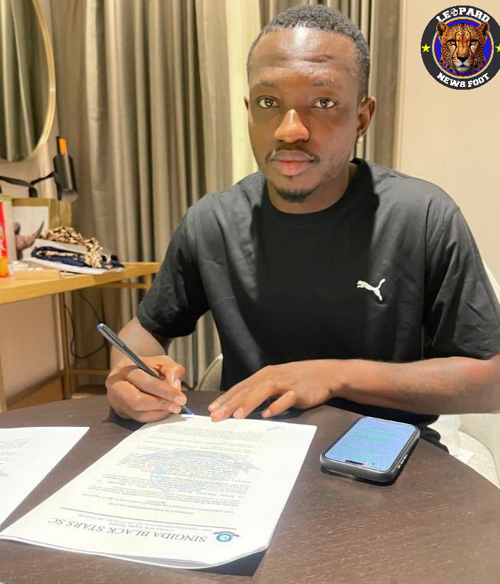 #Mercato

 Meilleur buteur du championnat de la LINAFOOT sous les couleurs du FC SAINT ÉLOI LUPOPO de Lubumbashi avec 14 buts,Horso Mwaku qui dispute actuellement le CHAN2024 avec les léopards A' de la RDC 🇨🇩,s’est officiellement engagé avec Singida de la Tanzanie 🇹🇿 pour 3