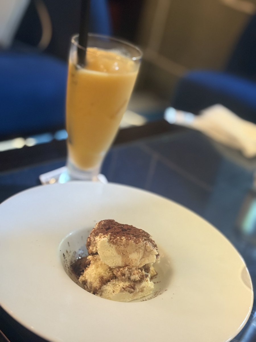 善光寺久しぶりに行ったけどやっぱり凄かった(*ﾟ0ﾟ)

帰りにちょっと寄り道(*ˊ˘ˋ*)♪
ティラミスとマンゴーフローズンドリンクめちゃくちゃ美味しかった(´ڡ`)