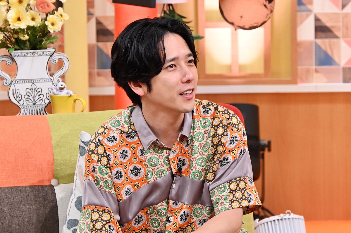 ninonanoni_tbs's tweet image. ＼ 🌟今夜8時54分〜！🌟／

ひと足先に収録の様子をお届け💫

MC #二宮和也 さん「なのに」
司会は二宮さんのことが大好きな #Matt さん🎙️

スタジオゲストには #清野菜名 さんと
二宮さんと共演回数の多い #高橋克実 さんが登場✨

8/13(水)8時54分〜！
💥『#ニノなのに』💥