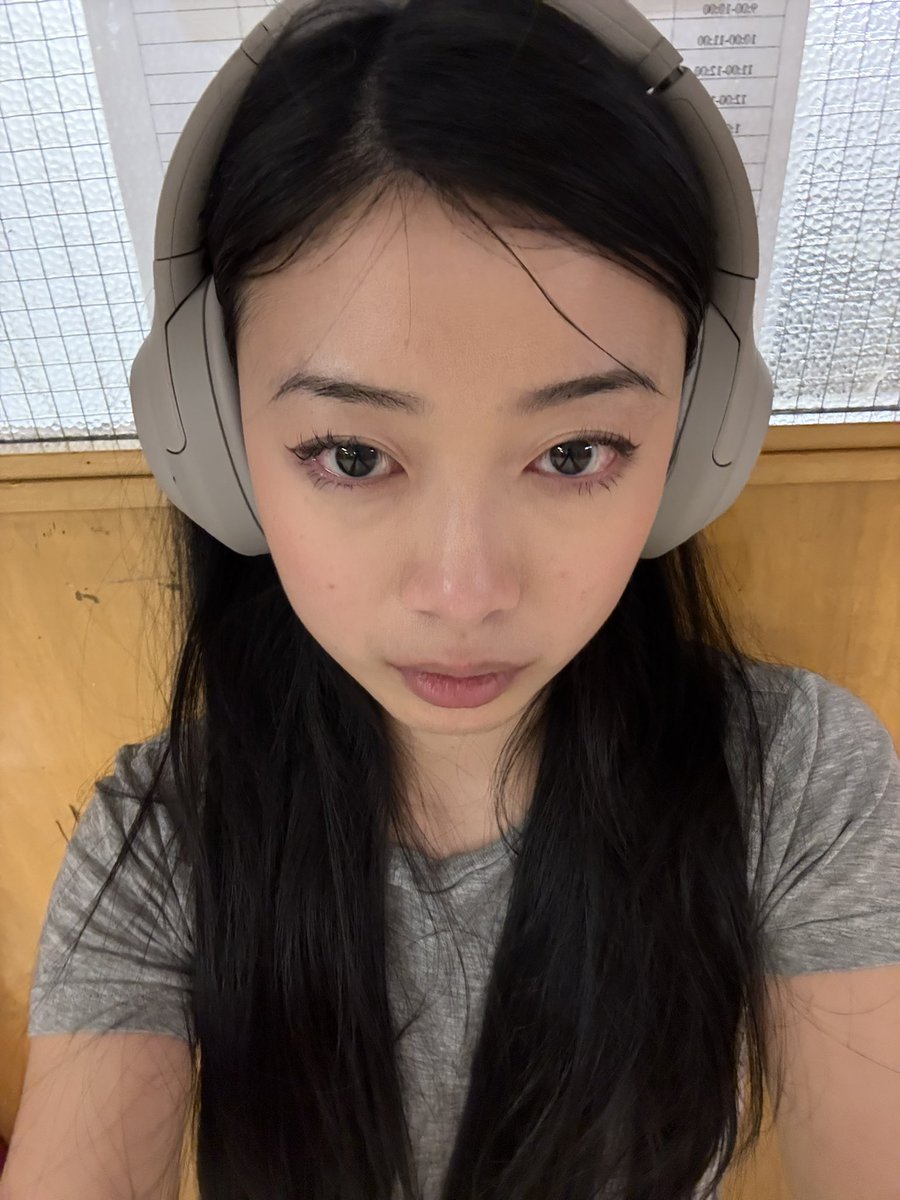 2323mllh's tweet image. Can’t believe the same crusty labs I had countless all-nighters in is where they’re currently filming project runway