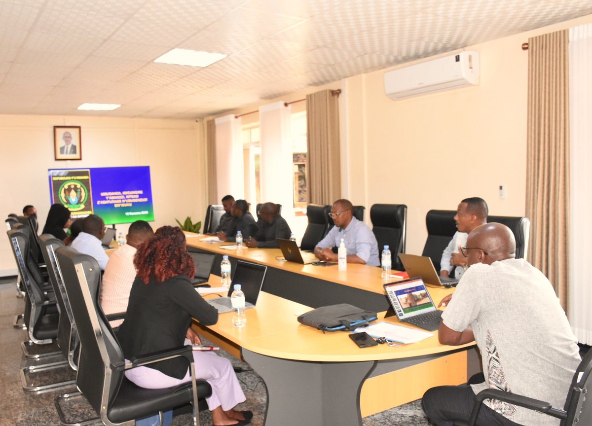 Kuri uyu wa Gatatu, Umuyobozi w'Akarere <a href="/richardgasana/">GASANA Richard</a> yakiriye itsinda ry'Abakozi ba <a href="/RwandaLocalGov/">Ministry of Local Government | Rwanda</a>  baje mu gikorwa cy'ubugenzuzi ku bikorwa by'Umuganda, inteko z'abaturage, imicungire y'abakozi, amakoperative y'abantu bafite ubumuga n'ibikorwa by'isuku n'isukura. <a href="/RwandaEast/">𝐄𝐚𝐬𝐭𝐞𝐫𝐧 𝐏𝐫𝐨𝐯𝐢𝐧𝐜𝐞 | 𝐑𝐰𝐚𝐧𝐝𝐚</a>