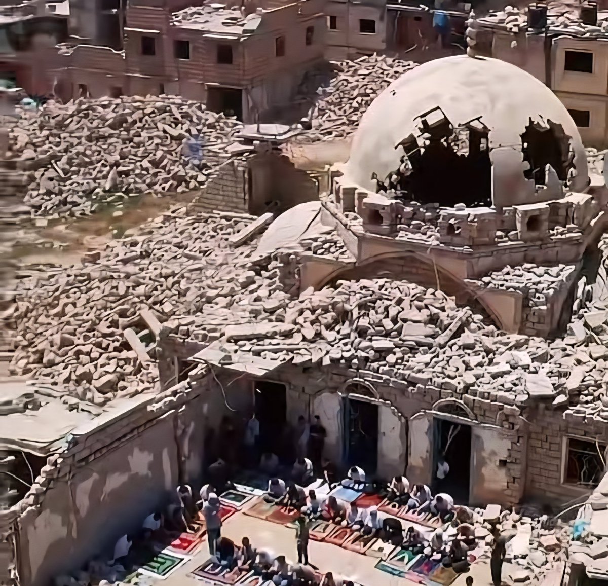 #Gazze'deki katliamları görmezden gelme. Sessizlik, zalimin en güçlü silahıdır. Her bomba, sadece canları değil; insanlığımızı da yok ediyor...
