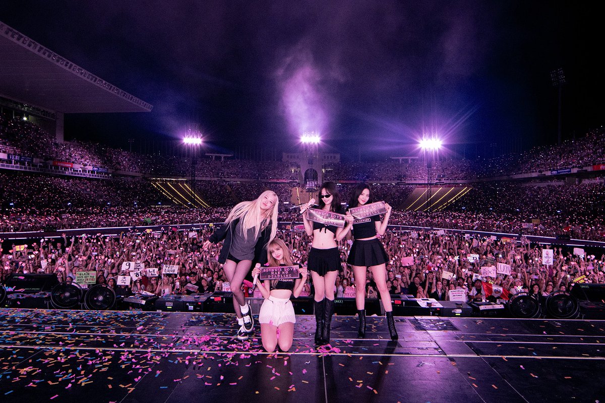 BPINKSPAIN's tweet photo. #BLACKPINK en Barcelona 🖤🩷

#블랙핑크 @BLACKPINK https://t.co/fxI5g1GnzA