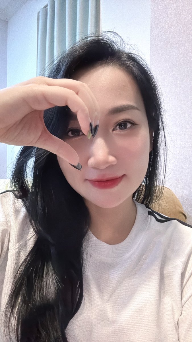 Mei Vân tweet media
