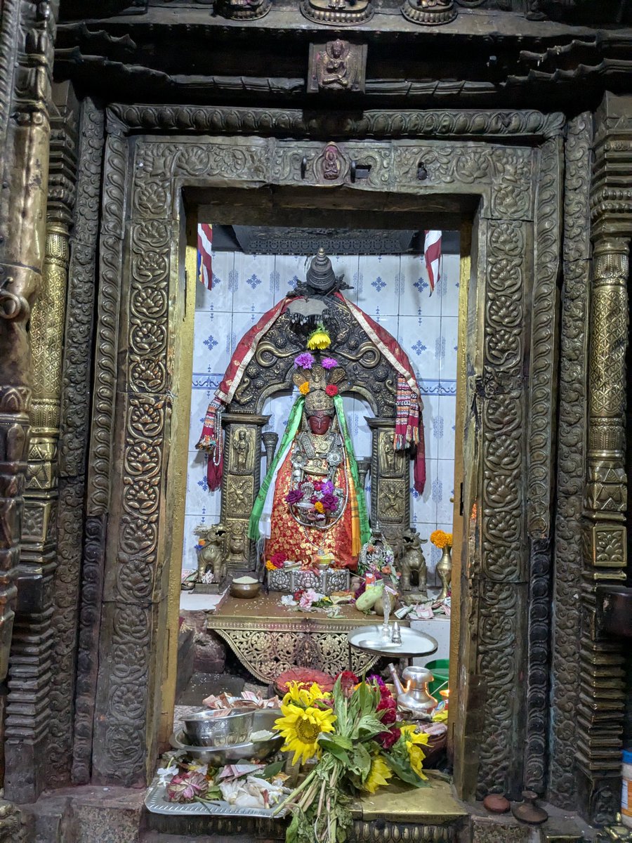 suyogprajapati's tweet image. Another Karuṇāmaya (compassionate one) in Bhaktapur—the city's own iteration of the famed rain-god is like Patan's Buṅga-dya (mislabeled Matsyendra-nātha). Bhaktapur had a modest one-day procession, a day after Sā-pāru/Gai-jātrā. #Nepal #Newar #buddhist #art #PhD @UmichArtHist