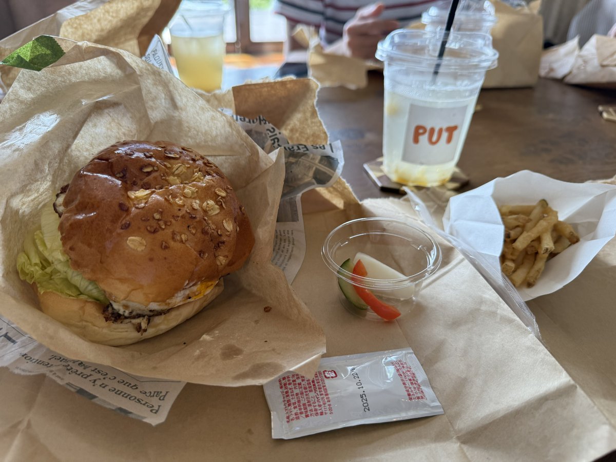 おひるははんばーがー🍔