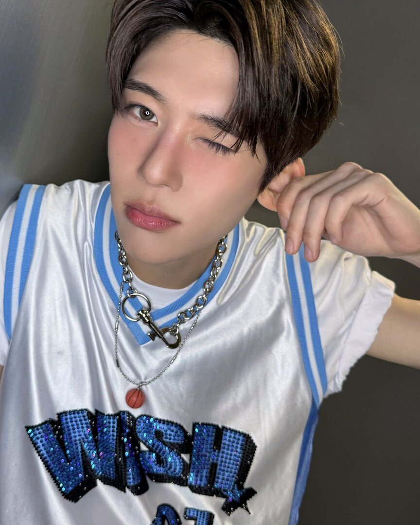 selfolssi ♤ tweet media