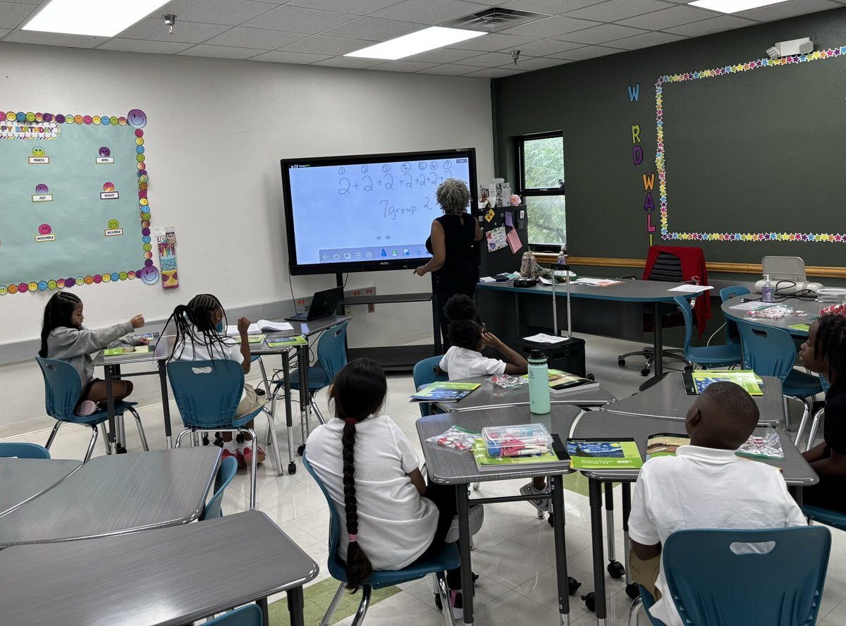 JuanCordobaDISD's tweet photo. Awesome start of the school year at the Thunderbird Nation with @BrennionKelly! Beautiful welcoming environment and organized materials that set the tone for a fantastic year. Our students are ready and excited to learn. #dallasISDFirstDay #legacystartshere
@Region6_DISD https://t.co/kHD0gniRl2