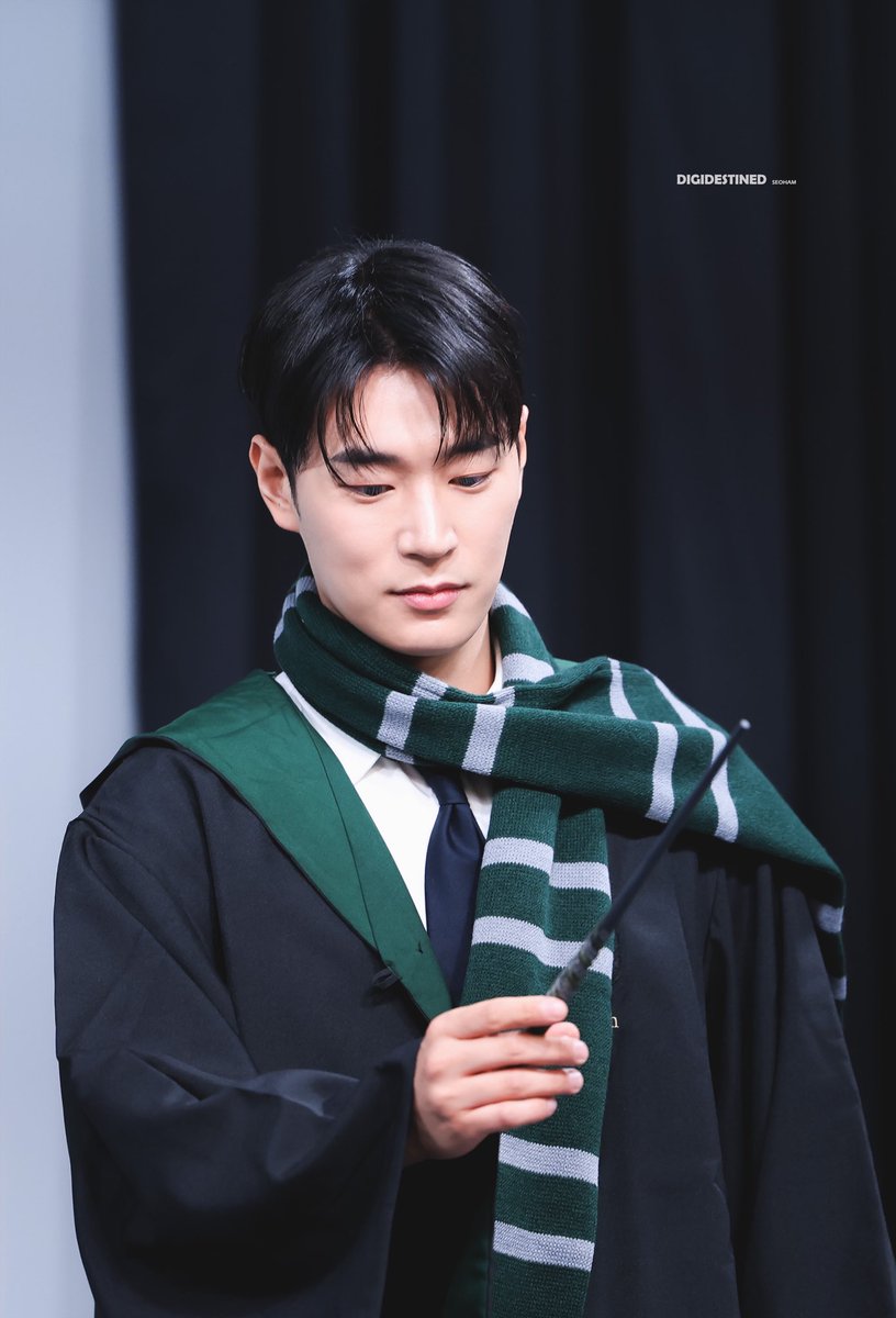 Digidestined___'s tweet photo. 250126 INVITE 대면 팬사인회
슬리데린선배🐍💕

#박서함 #SEOHAM
#서함짱짱 https://t.co/A8kX425r7z