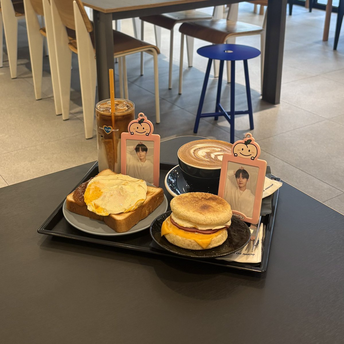 luvs2_mh's tweet image. ⠀
🔖 BORN TO BE BLUE #황민현
⠀