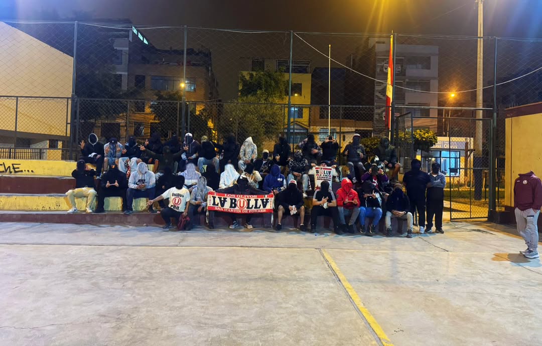 💥 Reunión de directivos de todos los barrios que conforman este gran grupo, nos vemos el jueves <a href="/Universitario/">Universitario</a>.

𝗟𝗔 𝗕Ⓤ𝗟𝗟𝗔 𝟭𝟵𝟵𝟰
𝐋𝐎𝐒 𝐎𝐋𝐈𝐕𝐎𝐒 - 𝐒. 𝐌. 𝐏.
𝑪𝒐𝒏 𝒍𝒂 𝒄𝒓𝒆𝒎𝒂 𝒆𝒏 𝒆𝒍 𝒑𝒆𝒄𝒉𝒐, 𝒑𝒂𝒔𝒆𝒂𝒎𝒐𝒔 𝒕𝒓𝒆𝒄𝒉𝒐 𝒂 𝒕𝒓𝒆𝒄𝒉𝒐.