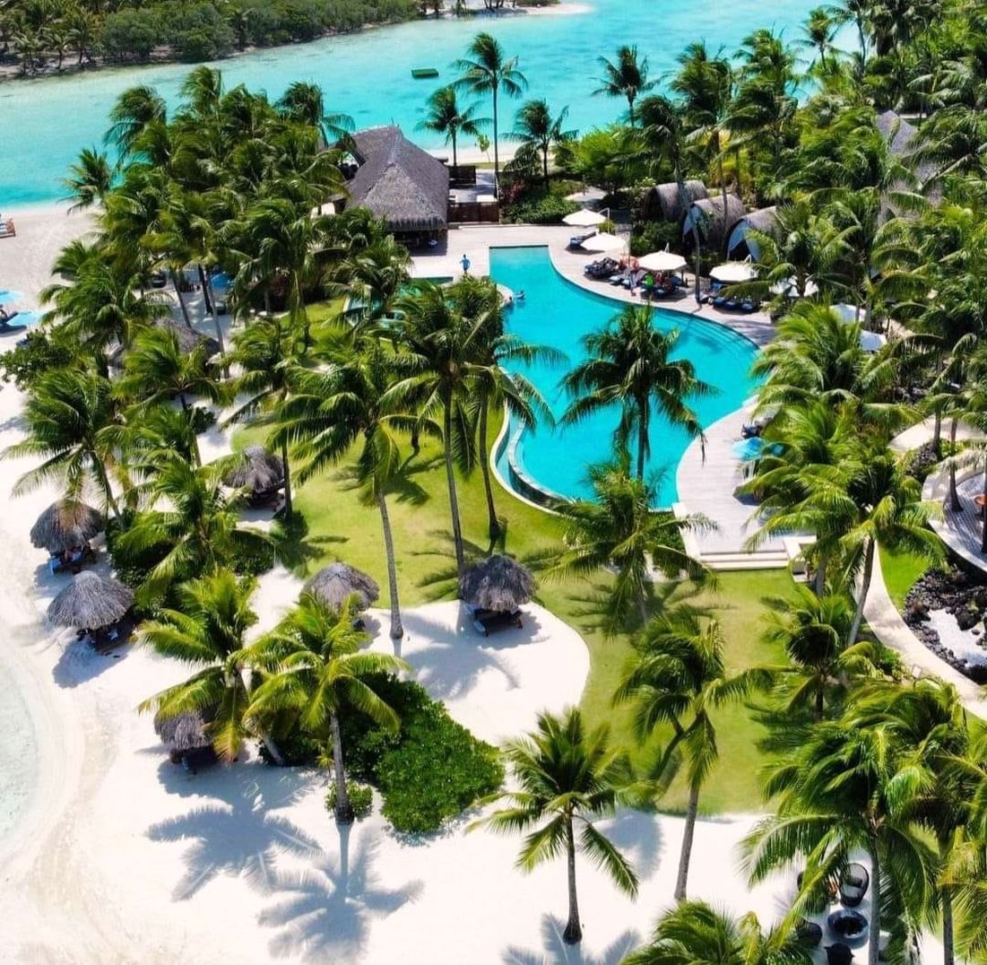 Four Seasons Resort Bora Bora