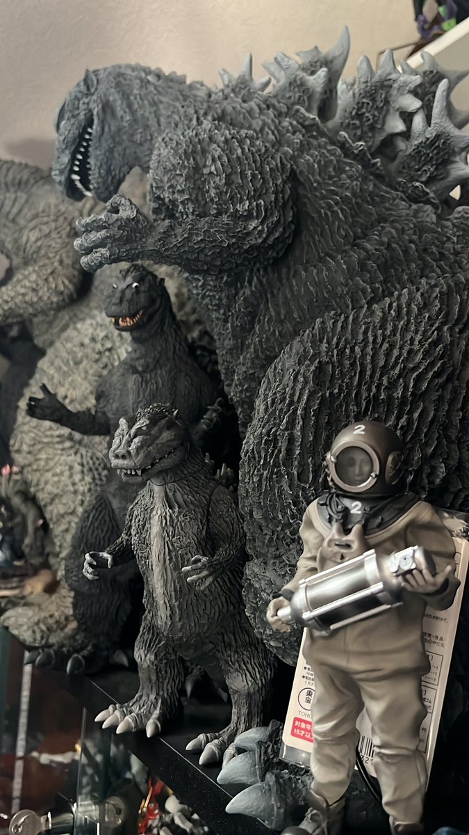 こちらに飾ります。

いい感じ