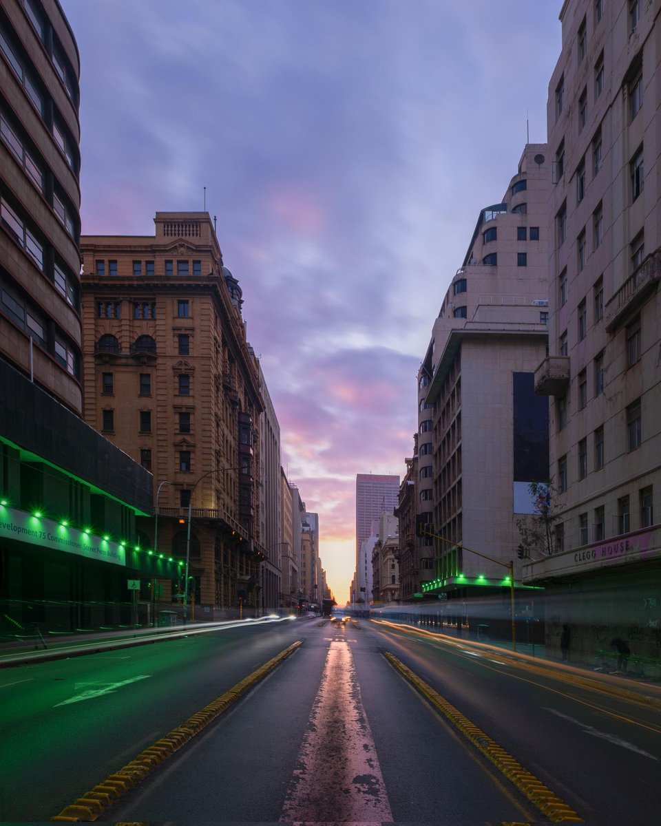 There is beauty to be found in Joburg CBD. 

Entitled "The glow of a golden sunrise up Commissioner Street 📷 Clare Appleyard (<a href="/clareappleyard/">Clare Appleyard</a>)

 Thank you <a href="/dailymaverick/">Daily Maverick</a>