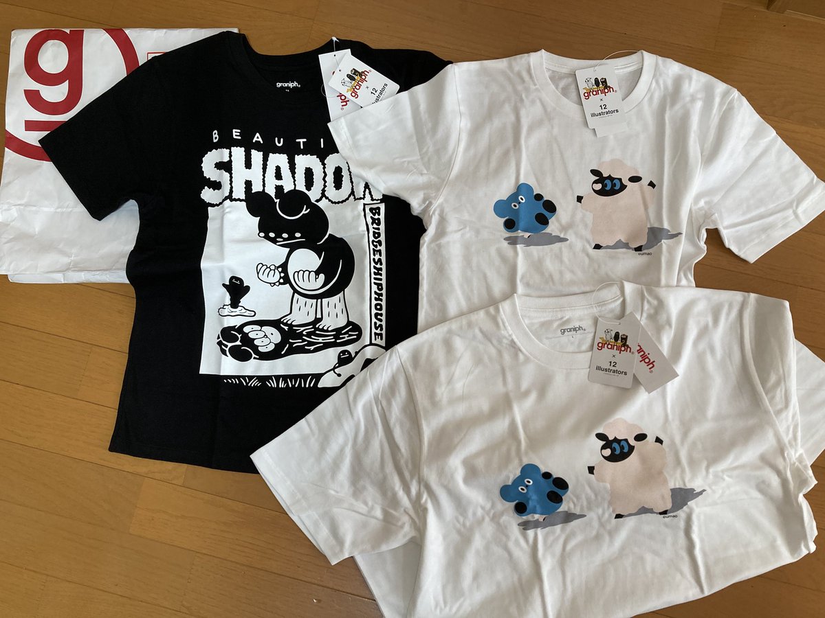 遅れてしまったけど、夫婦でumaoさん(<a href="/shimauma0/">umao</a> )Tシャツ買った🙌
たくさん着るぞ〜！

もし子ども服も同じのあったら、絶対買ってた。