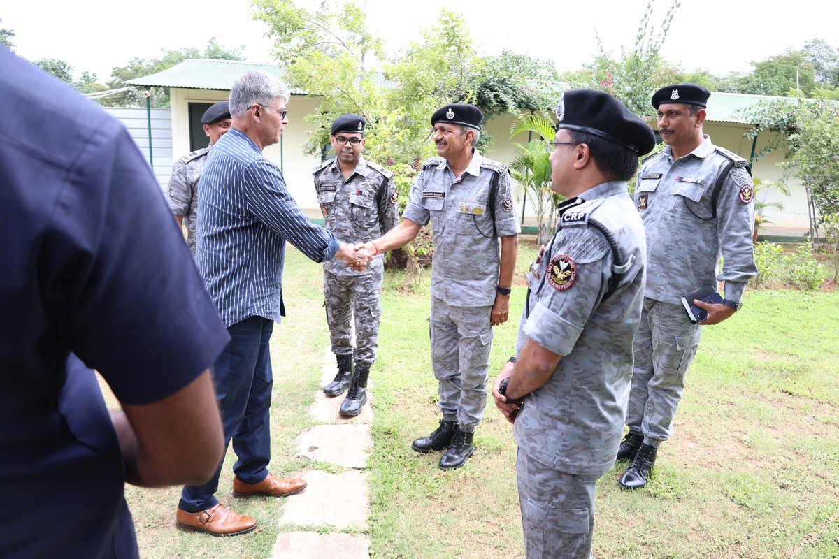 247Bncrpf's tweet photo. Sh.K.Vijay Kumar IPS( former DG CRPF) visited 247 VS Bn Hq, at Yelehanka, Bengaluru on 08/08/25. He was welcomed by P Manoj Kumar Comdt of the Unit and all the officers present at unit Hq.
@crpfindia
#gcnda
#vstcnda
#Rangenda
#kksector
@gpsinghips https://t.co/cRc5yiaxy7