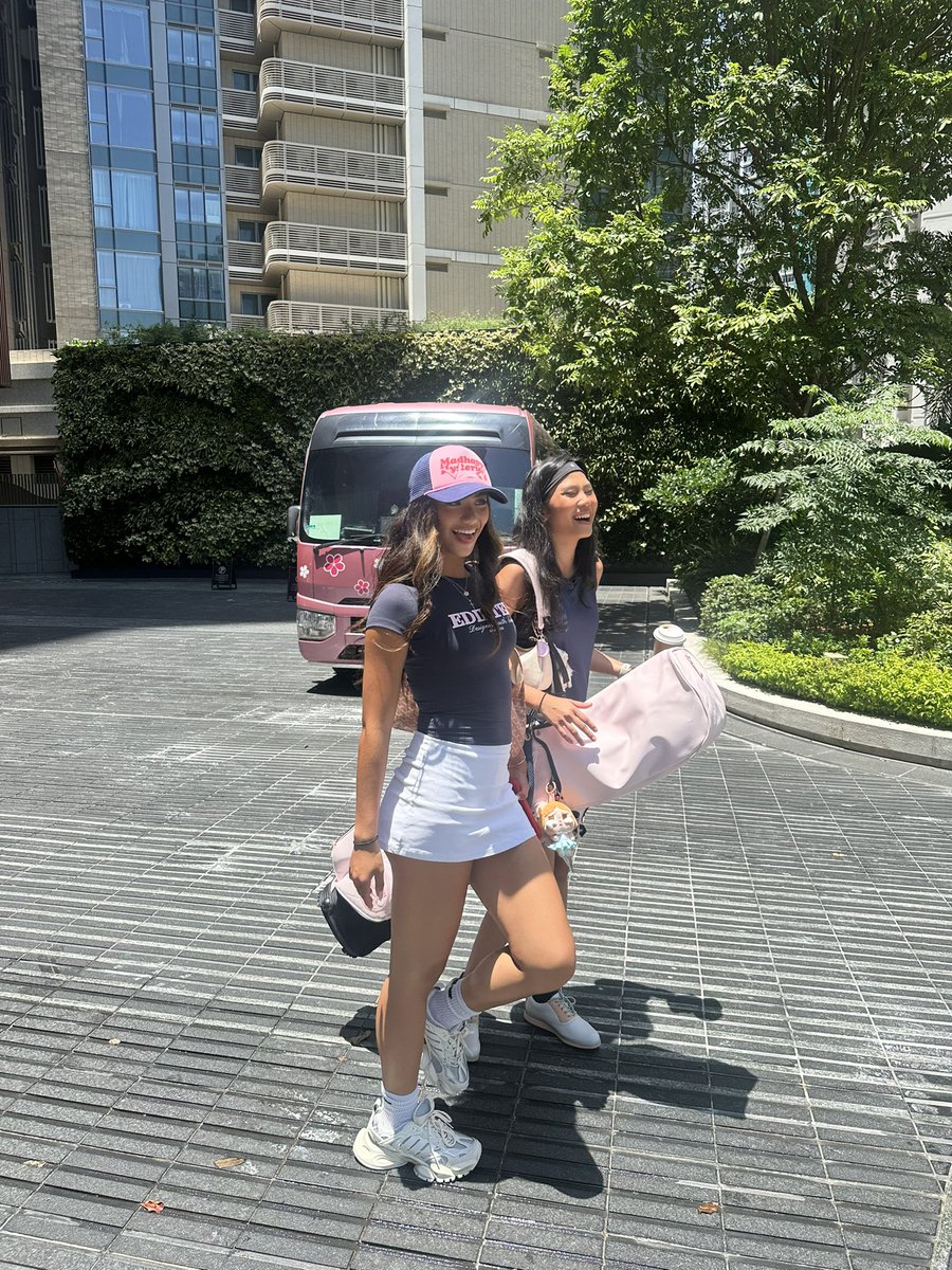 it’s a birthday celebration for Rachel today! 🎉🎂