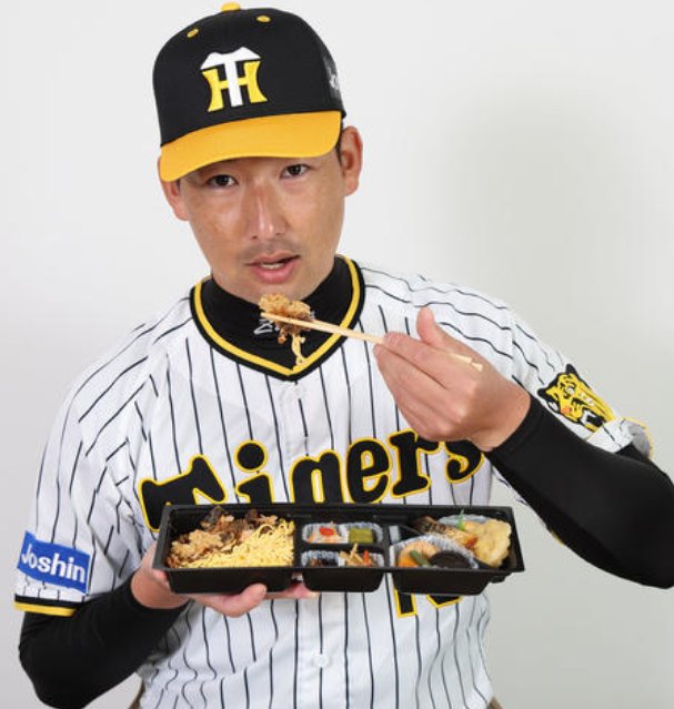 reo_naniwa's tweet photo. #8月13日
#左利きの日
イギリス #LeftHandersClub 制定

1979年 #杉村太蔵 ([元]衆議院議員) 生誕日🍓

#月遅れ盆迎え火
お盆に先祖の霊を迎え入れる

2004年　#アテネオリンピック 開幕

#今日は何の日 #何の日 https://t.co/ZDtWa8RSOl