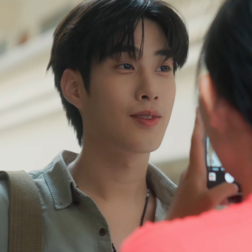 ฝันร้ายเห็นผี ฝันดีเห็นแว่นนะครับ