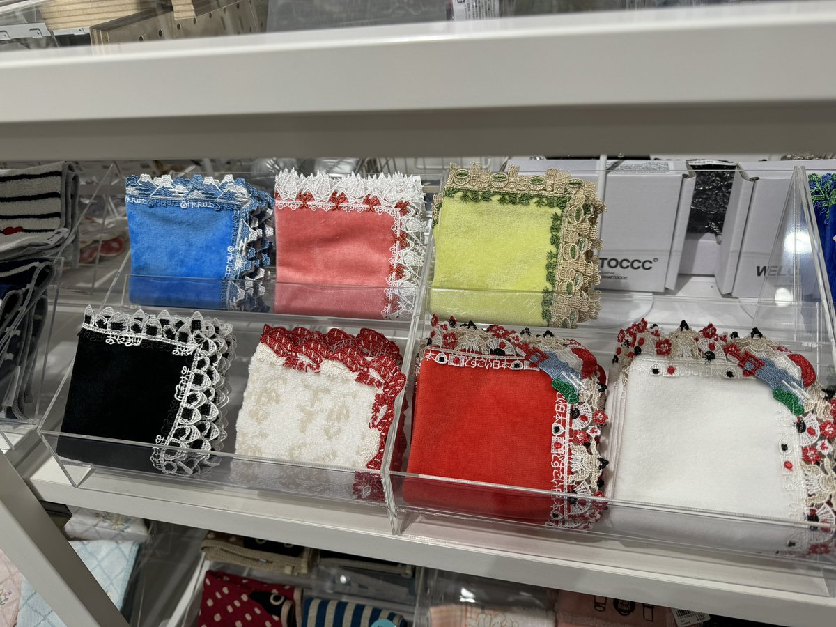 近沢レース店 シーズンタオルハンカチが入荷いたしました✨ 🥤クリーム