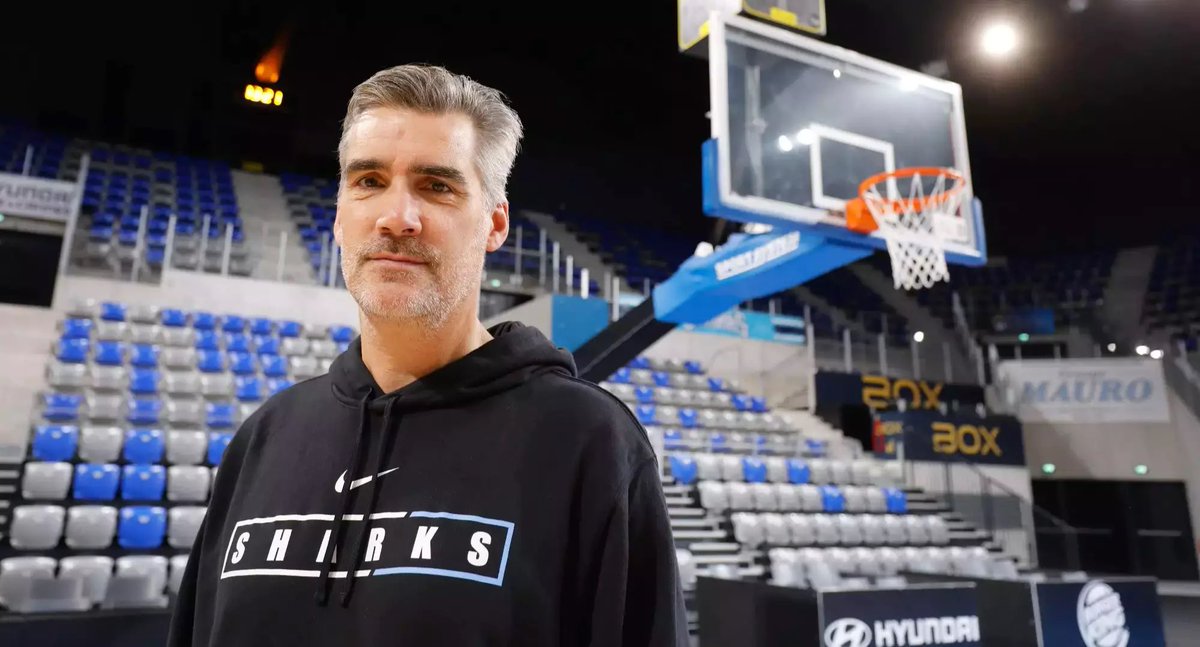 ECapomaccio's tweet photo. 🏀 Reprise des Sharks d’Antibes à l’Azur Arena sous la chaleur estivale mais avec la « banane » et l’ambition retrouvée.
JD Jackson : « On a appris de tout ça. Objectif play-offs. » 🔥💪 Merci ⁦@Francoispaturle⁩
 #SharksAntibes #ProB #Nicematin https://t.co/qswIES3Jvg
