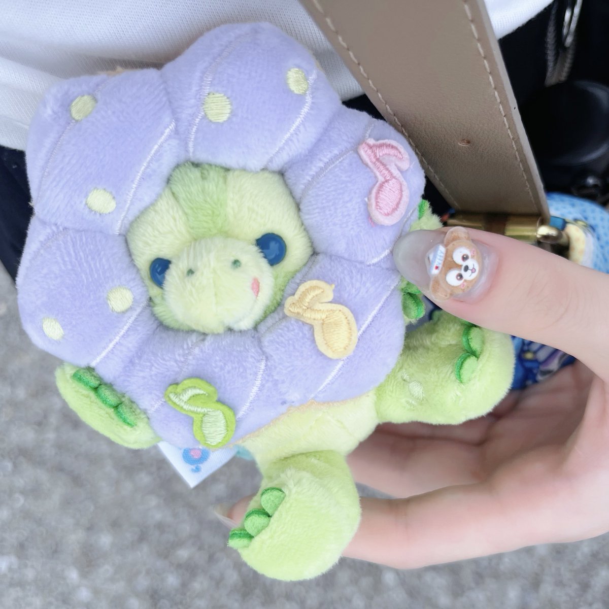 Laysee_n's tweet image. ダッフィーフレンズなる動物たちの名前もうろ覚えなのだけど、この子があまりに可愛すぎてお迎えした。あまりにも可愛い。罪。

🐢❕❕かわいい❕❕