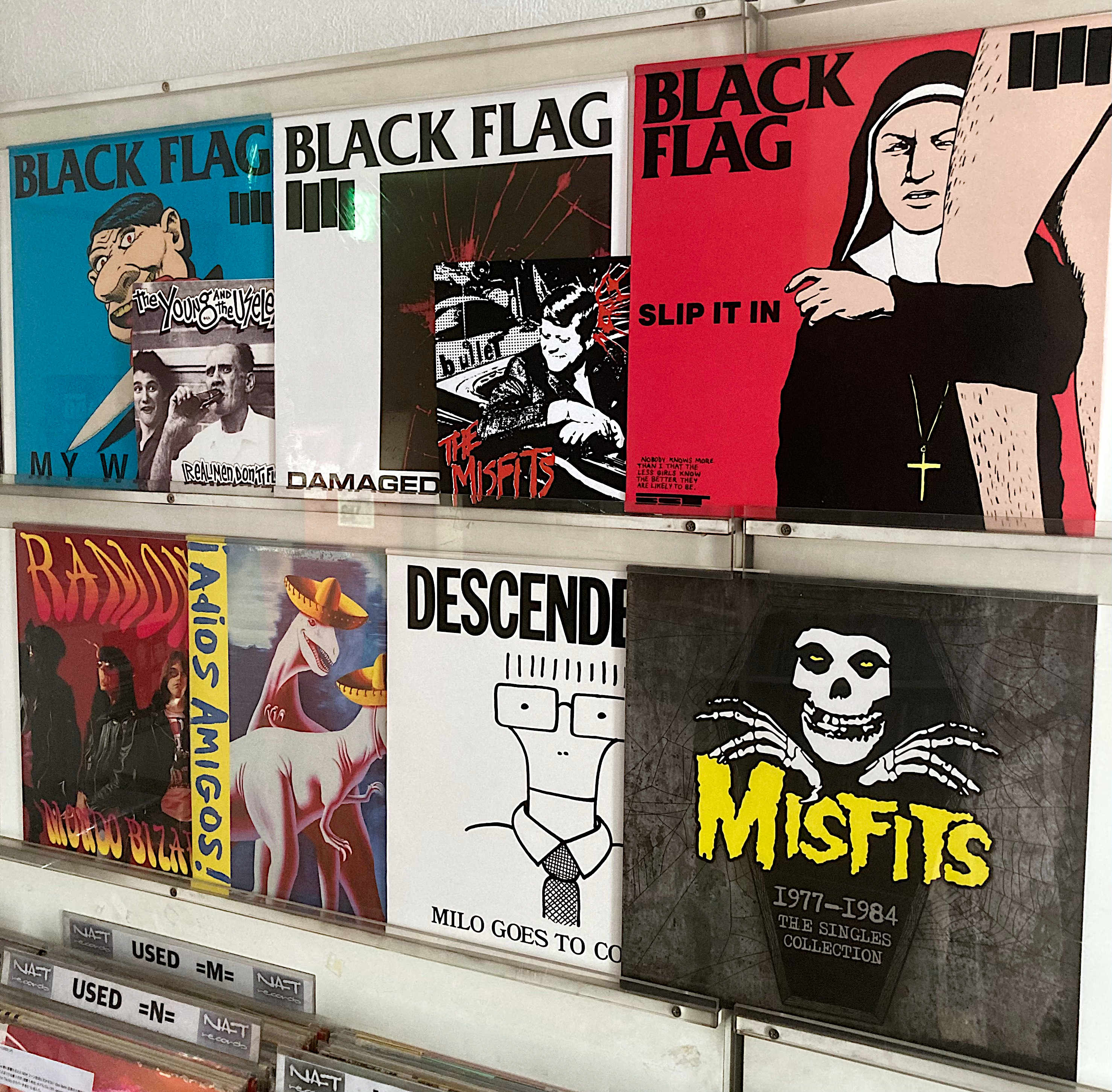 ブラックビートの火薬庫 (LET IT ROLL40年代ジャンプ音楽の本質) ブラックビートの火薬庫 (LET IT ROLL40年代ジャンプ音楽の本質)