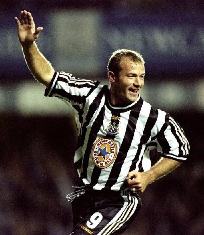 Football Remind ⚽️ (@footballremind) on Twitter photo Happy Birthday Alan Shearer (<a href="/alanshearer/">Alan Shearer</a>) 🎂
⚽️260 Premier League goals
⚽️11 Premier League hat-tricks
3️⃣Premier League Golden Boots
🥉Place Ballon d'Or
🏆Premier League title
#Legend 🙋♂️ Happy Birthday Alan Shearer (<a href="/alanshearer/">Alan Shearer</a>) 🎂
⚽️260 Premier League goals
⚽️11 Premier League hat-tricks
3️⃣Premier League Golden Boots
🥉Place Ballon d'Or
🏆Premier League title
#Legend 🙋♂️
