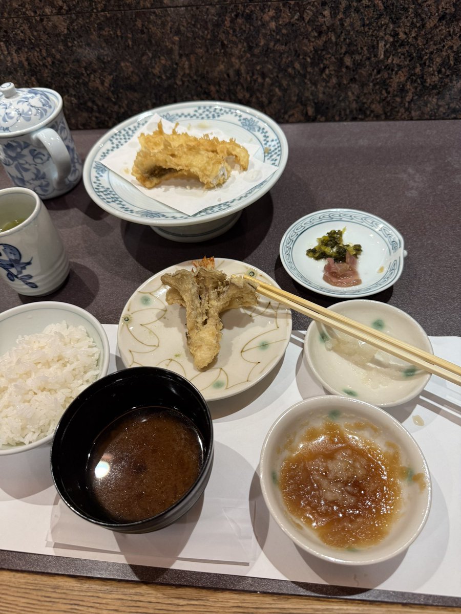 3Qrtx4v's tweet photo. リリイベ参加してからの🤝天ぷらいただきました🍤😋 https://t.co/Rfq3Qe0Kht