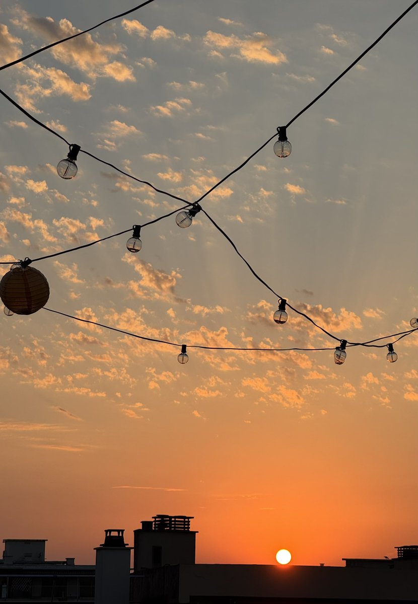 Il va encore faire très chaud🥵
Prenez soin de vous et bonne journée 😘💙💕🩵