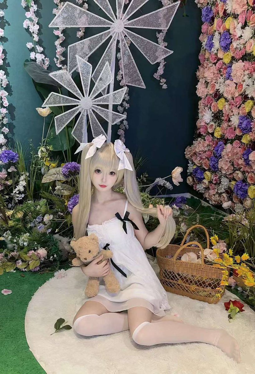 福利姬灵灵全球cos外围经济（全国独家资源）分享的黄推图片4 - 网红私拍内容